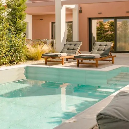 וילה Lotus - Unalome *