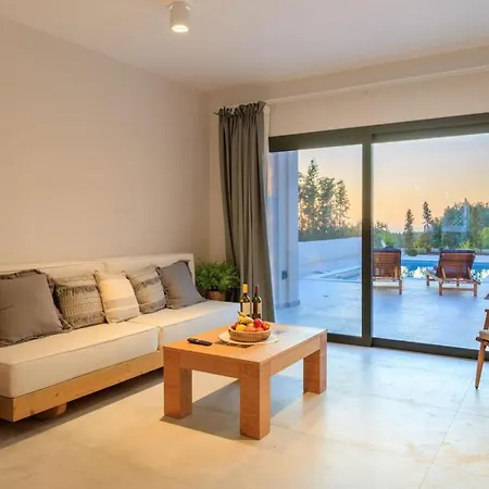Villa Lotus - Unalome Antipata